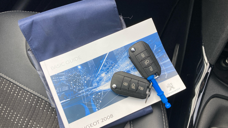 Peugeot 2008 1.2 PureTech Allure Premium 5dr [Start Stop] Petrol Estate